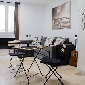 Studio Jean Roque Апартаменты